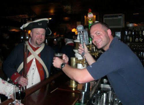 The Griswold Inn Essex エクステリア 写真